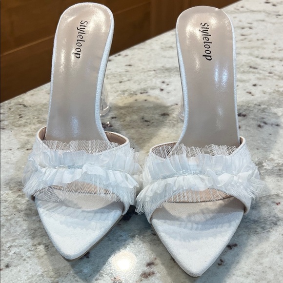 Prom/ Formal White Ruffle Women's Heels - Picture 1 of 5